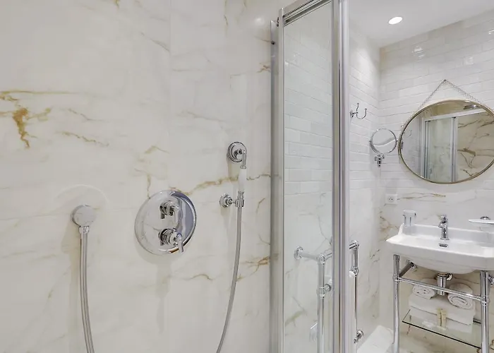 Pick A Flat's On Place Du Tertre *