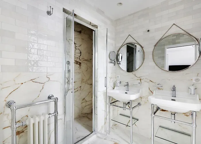 Pick A Flat's On Place Du Tertre Париж